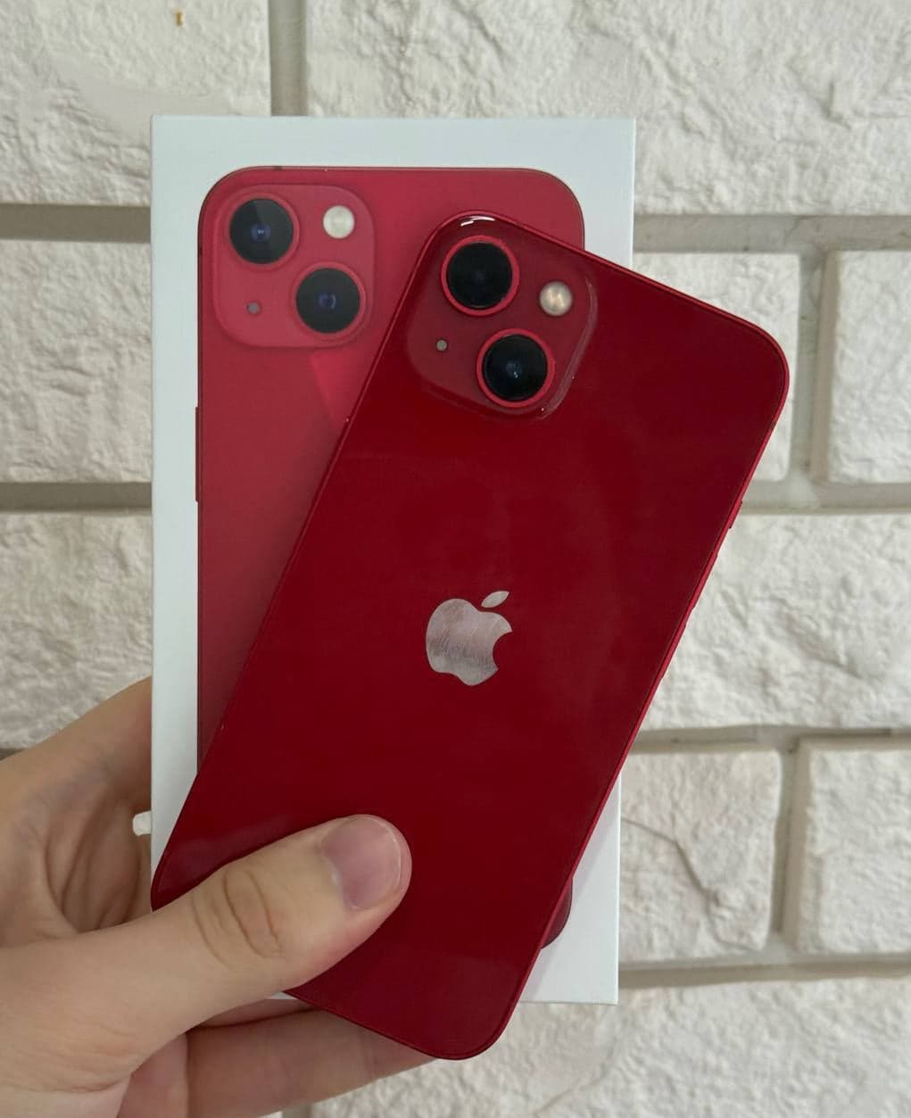 iPhone 13, 256 ГБ: корпус