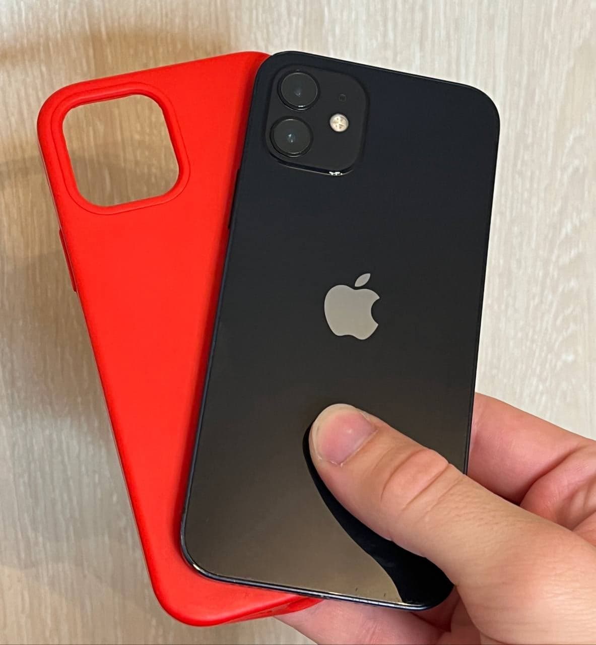 iPhone 12, 256 ГБ: корпус