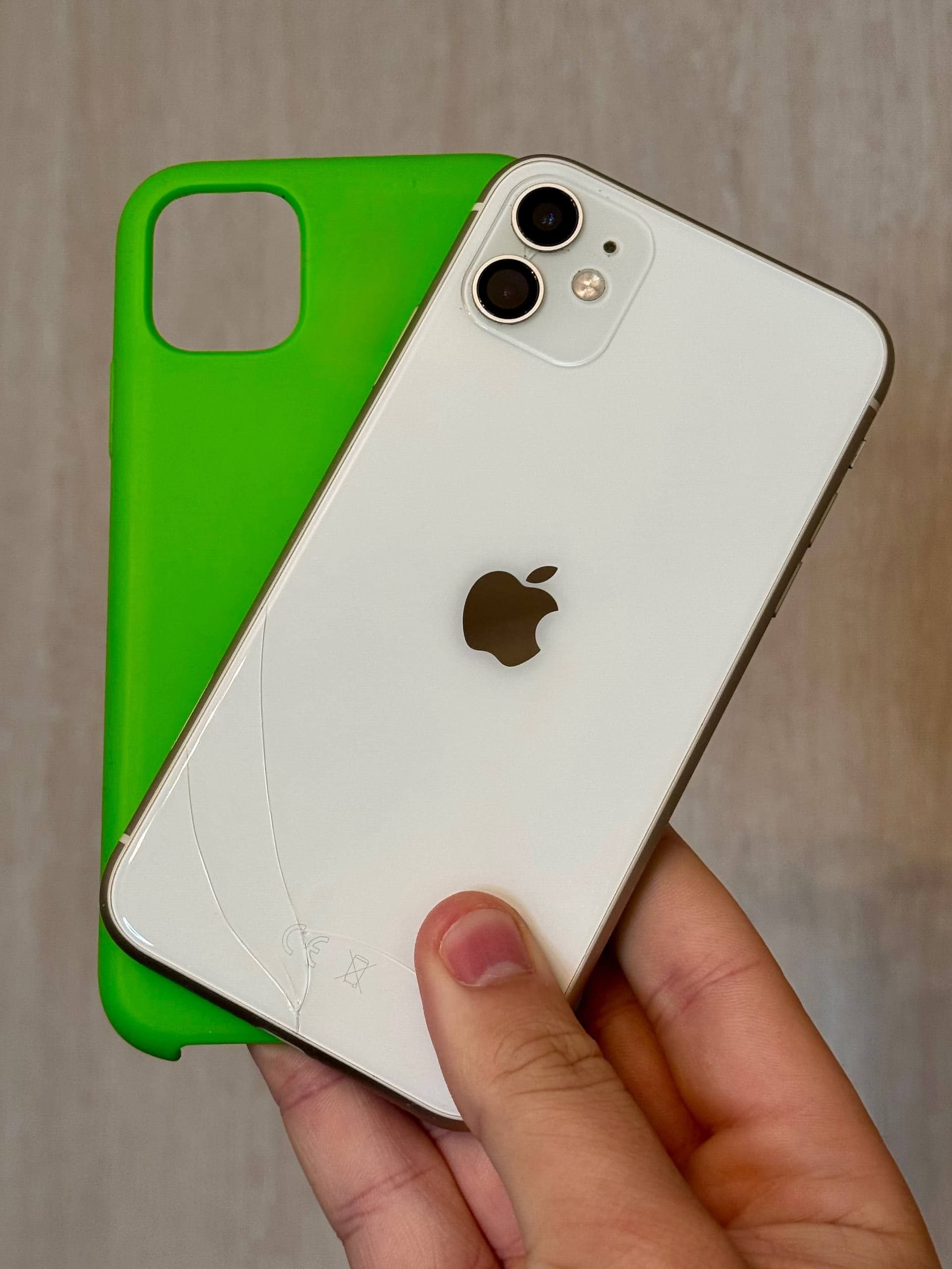 iPhone 11, 128 ГБ: корпус