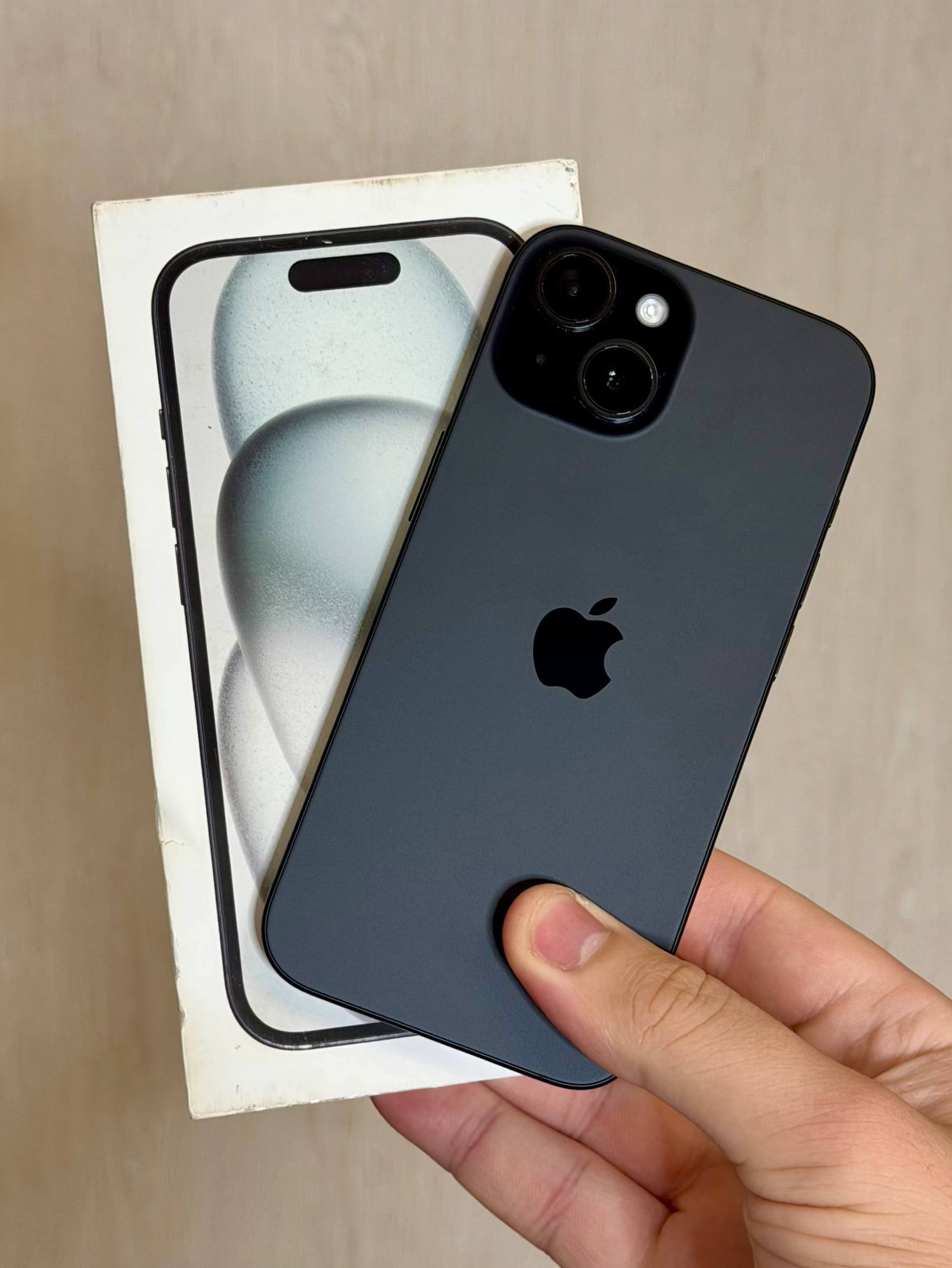 iPhone 15, 128 ГБ: корпус