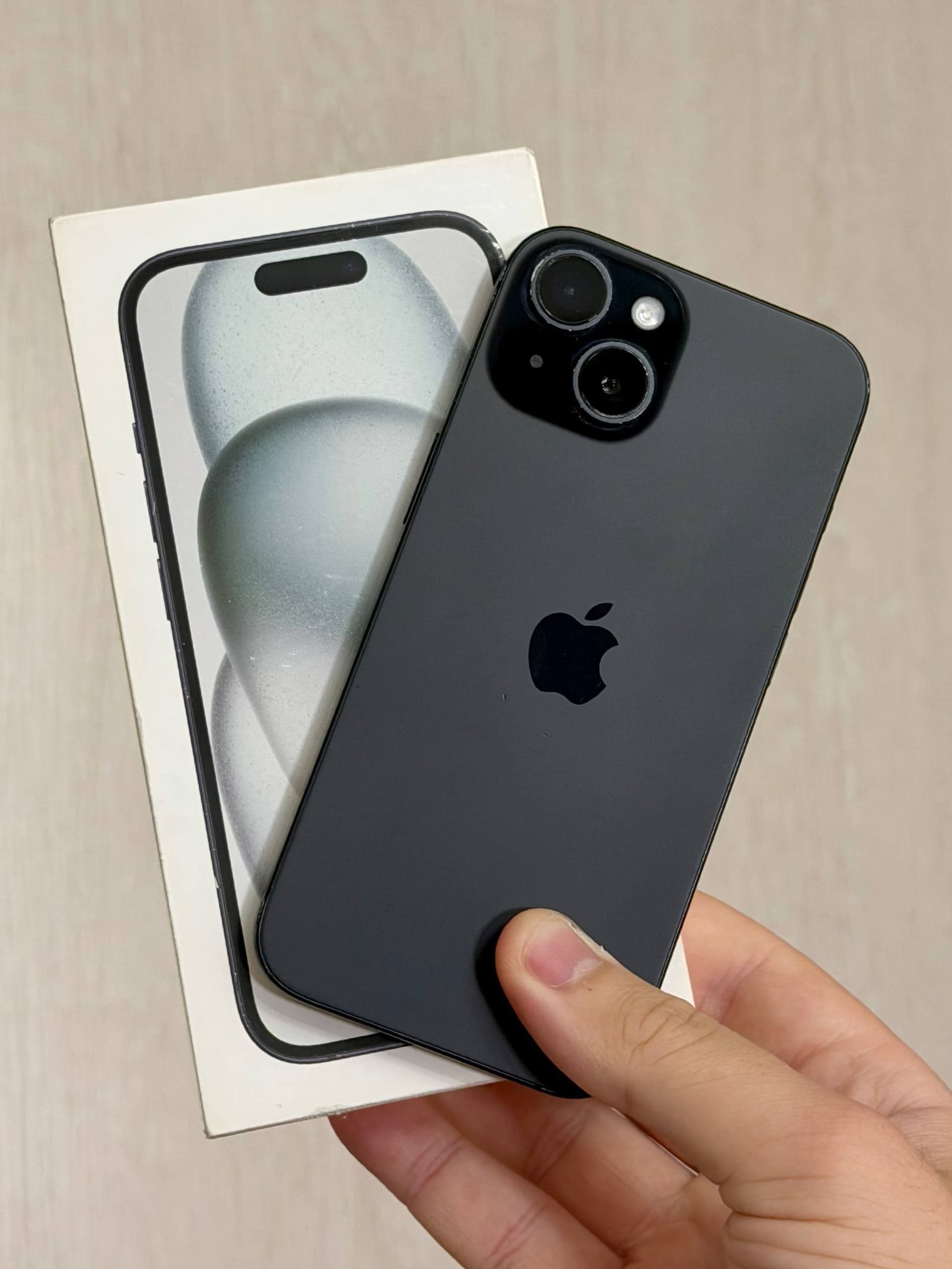 iPhone 15, 256 ГБ: корпус