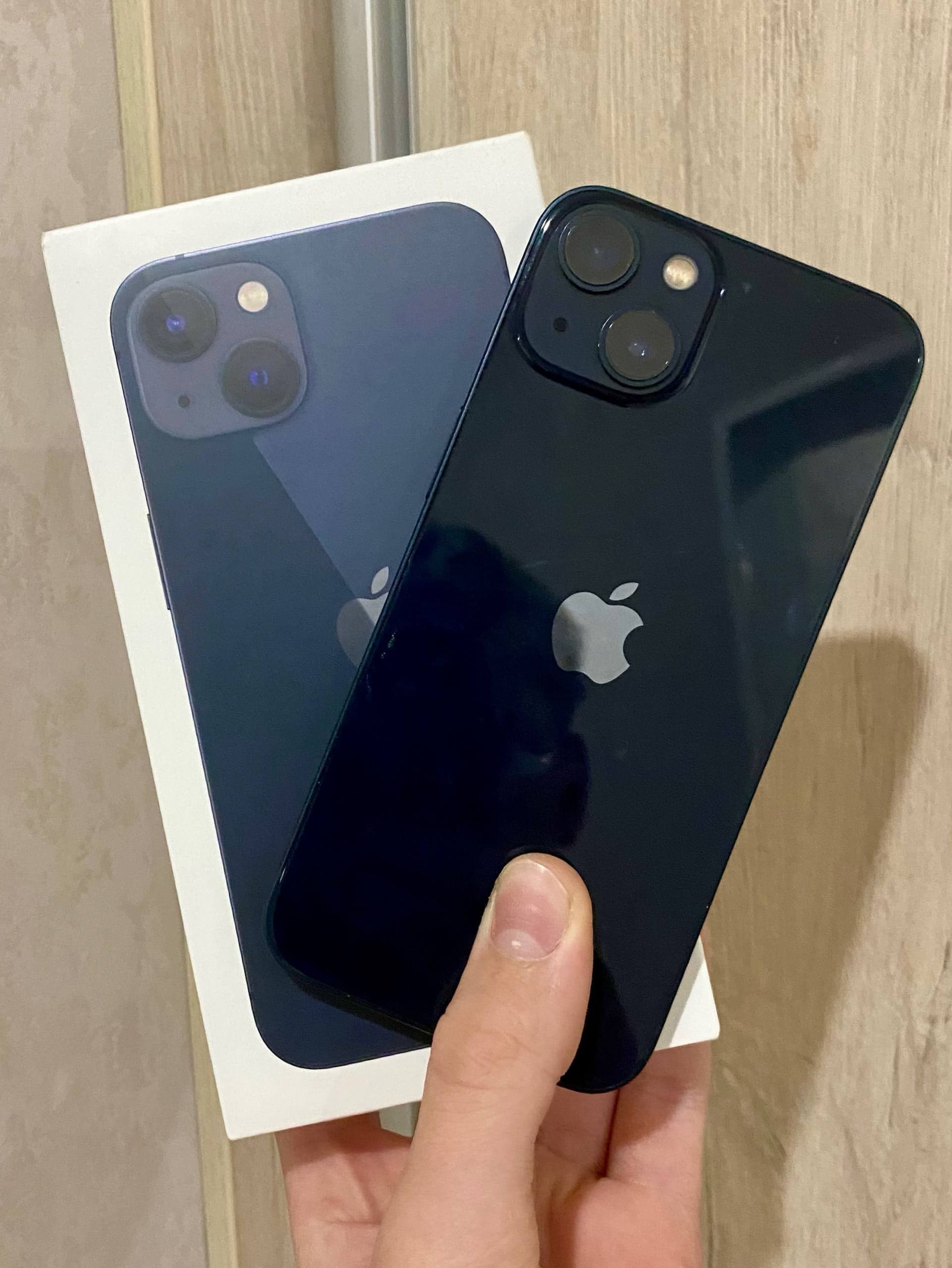 iPhone 13, 256 ГБ: корпус