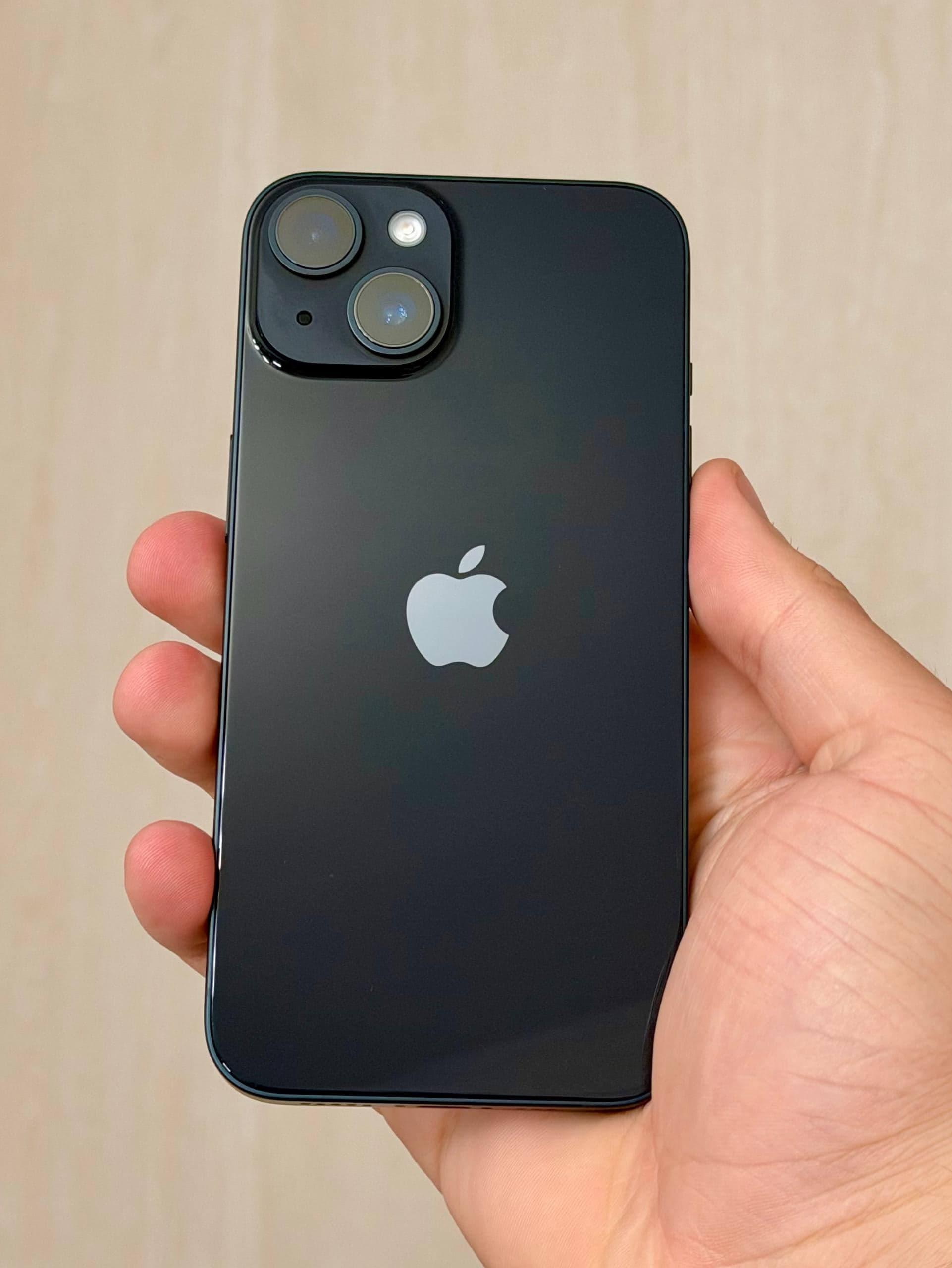 iPhone 14, 128 ГБ: корпус