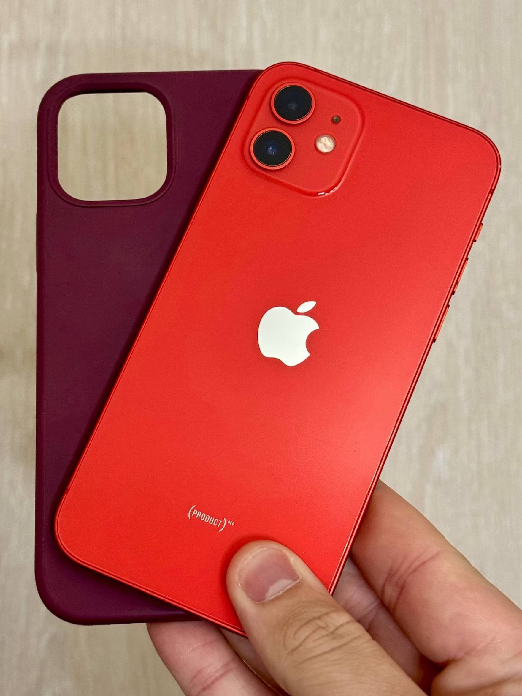 iPhone 12, 64 ГБ: корпус