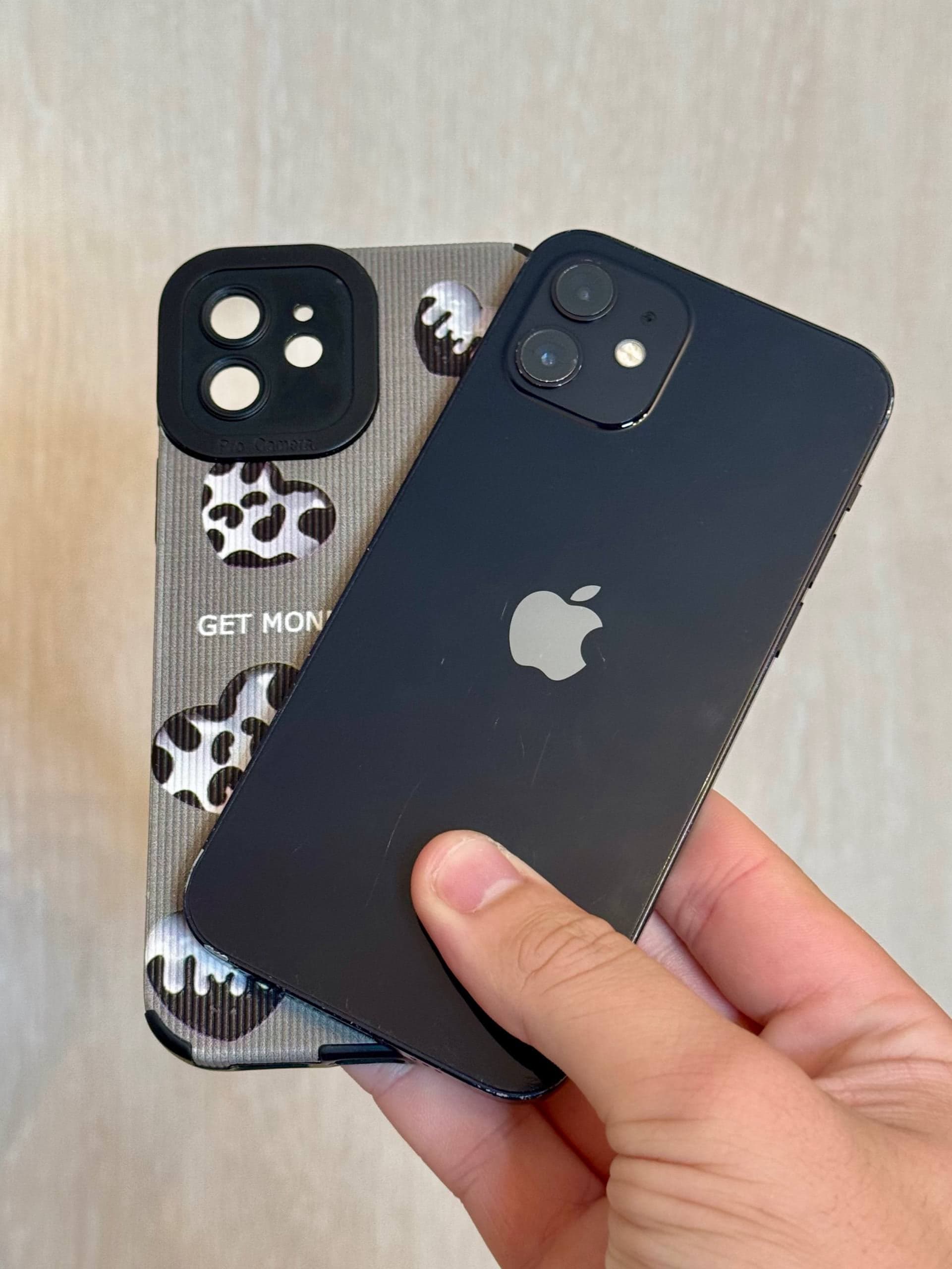iPhone 12, 64 ГБ: корпус