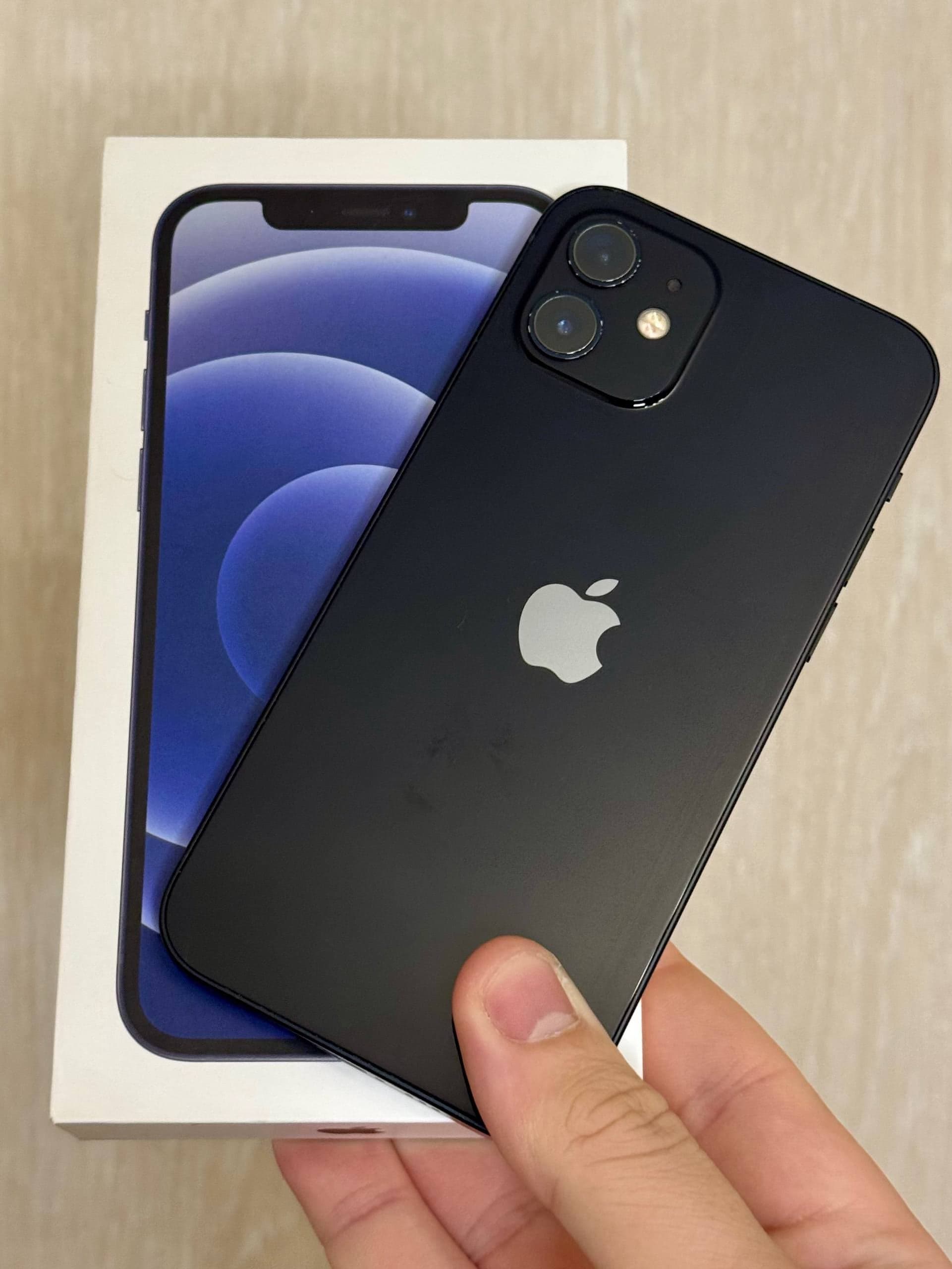 iPhone 12, 128 ГБ: корпус
