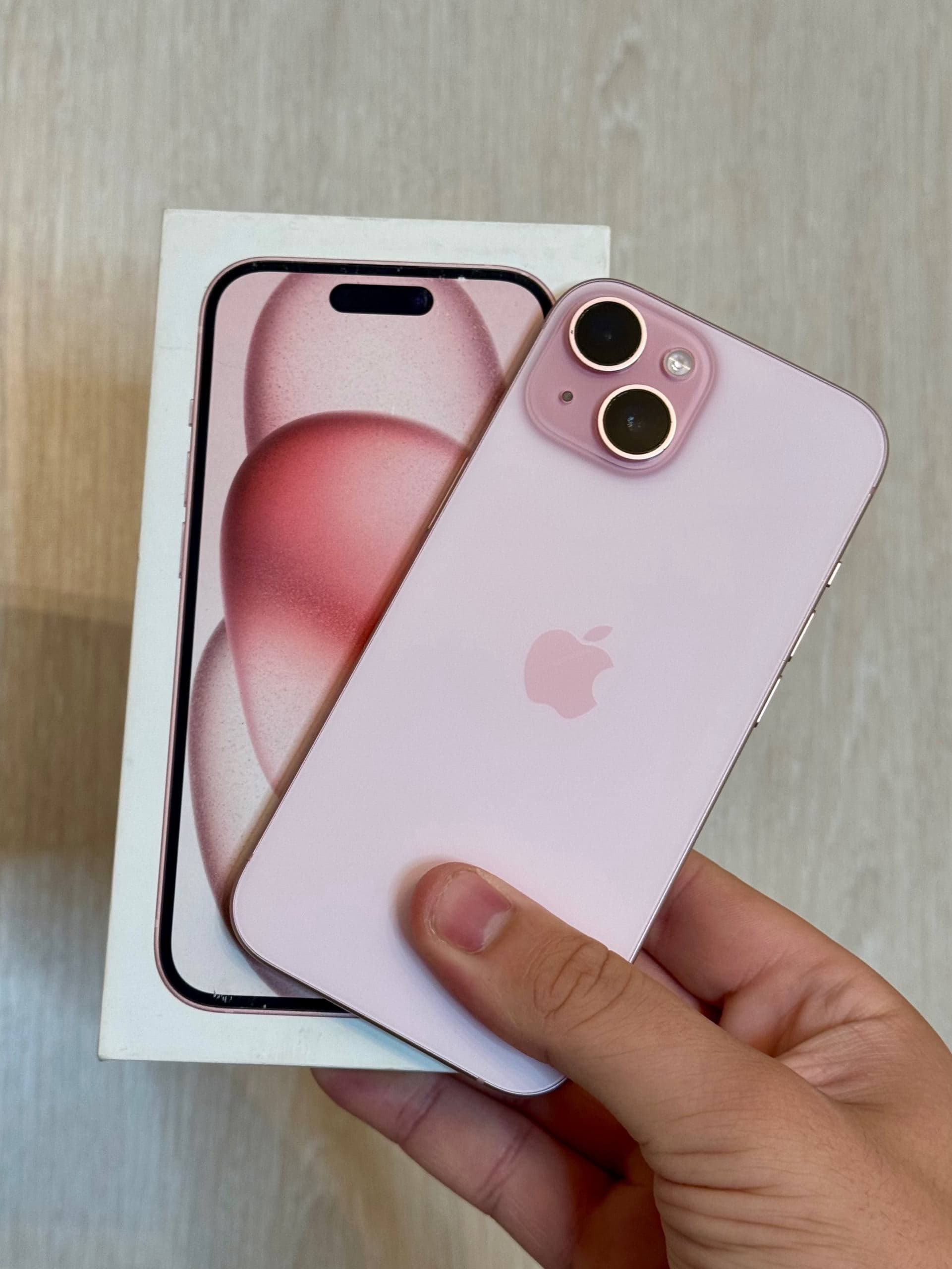 iPhone 15, 128 ГБ: корпус